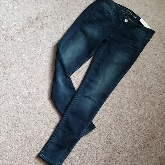 American Eagle Outfitters Denim - NWT Dark wash American Eagle jeans